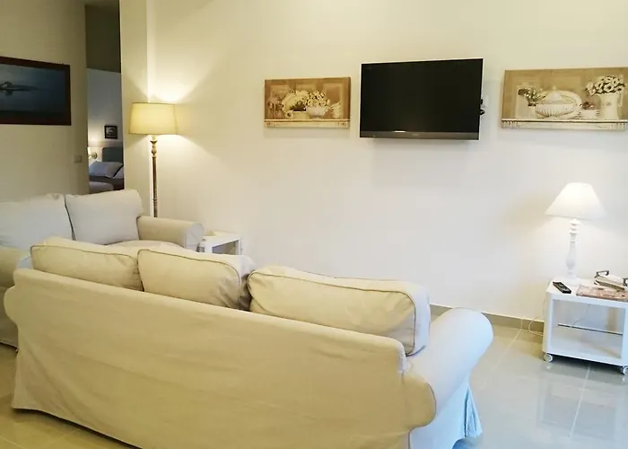 Guantai 30 4* נאפולי