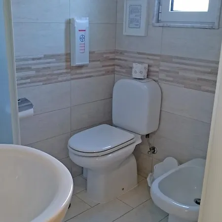 Guantai 30 Oda ve Kahvaltı Napoli
